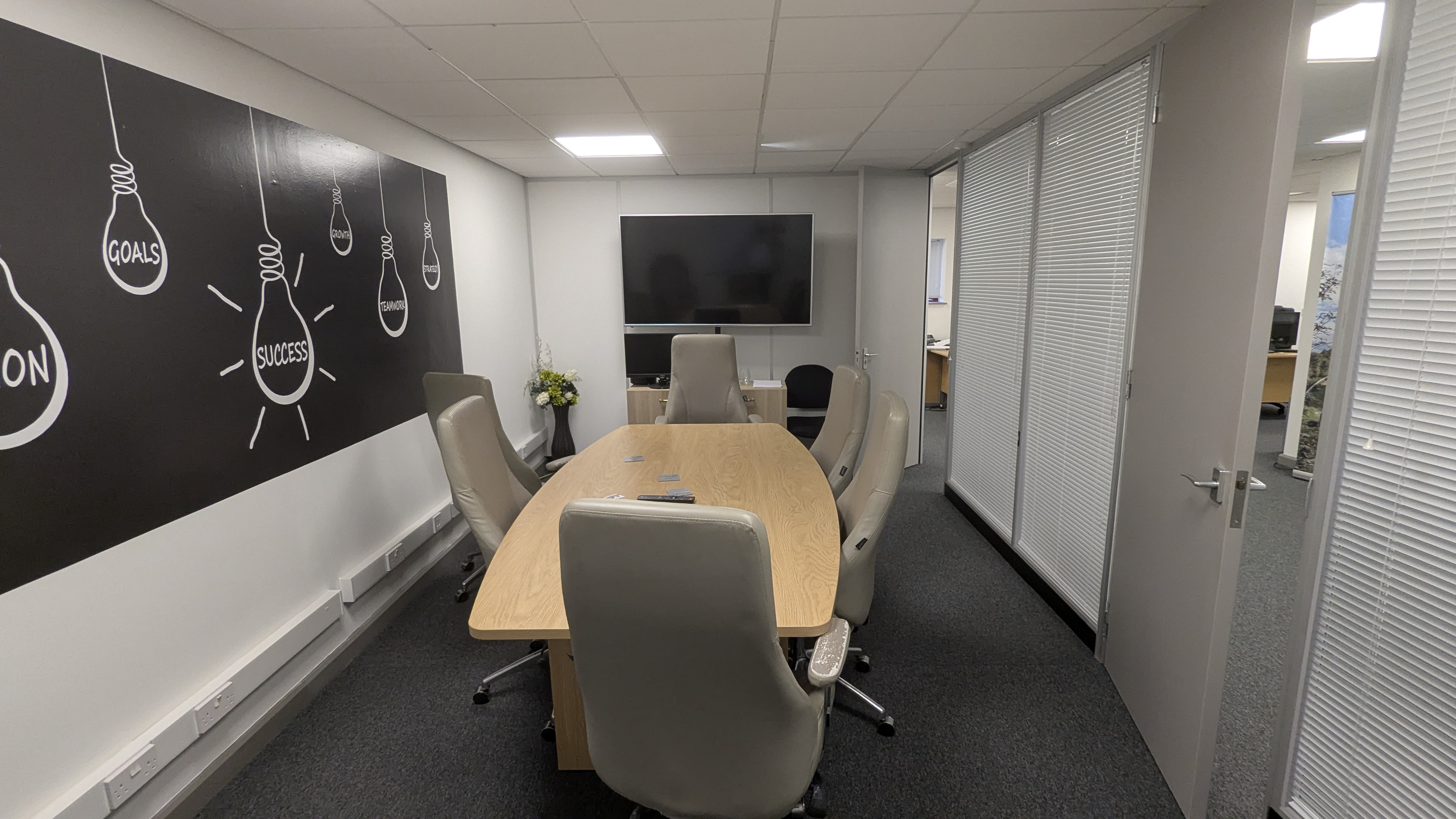 Office in Sheffield - photo 2