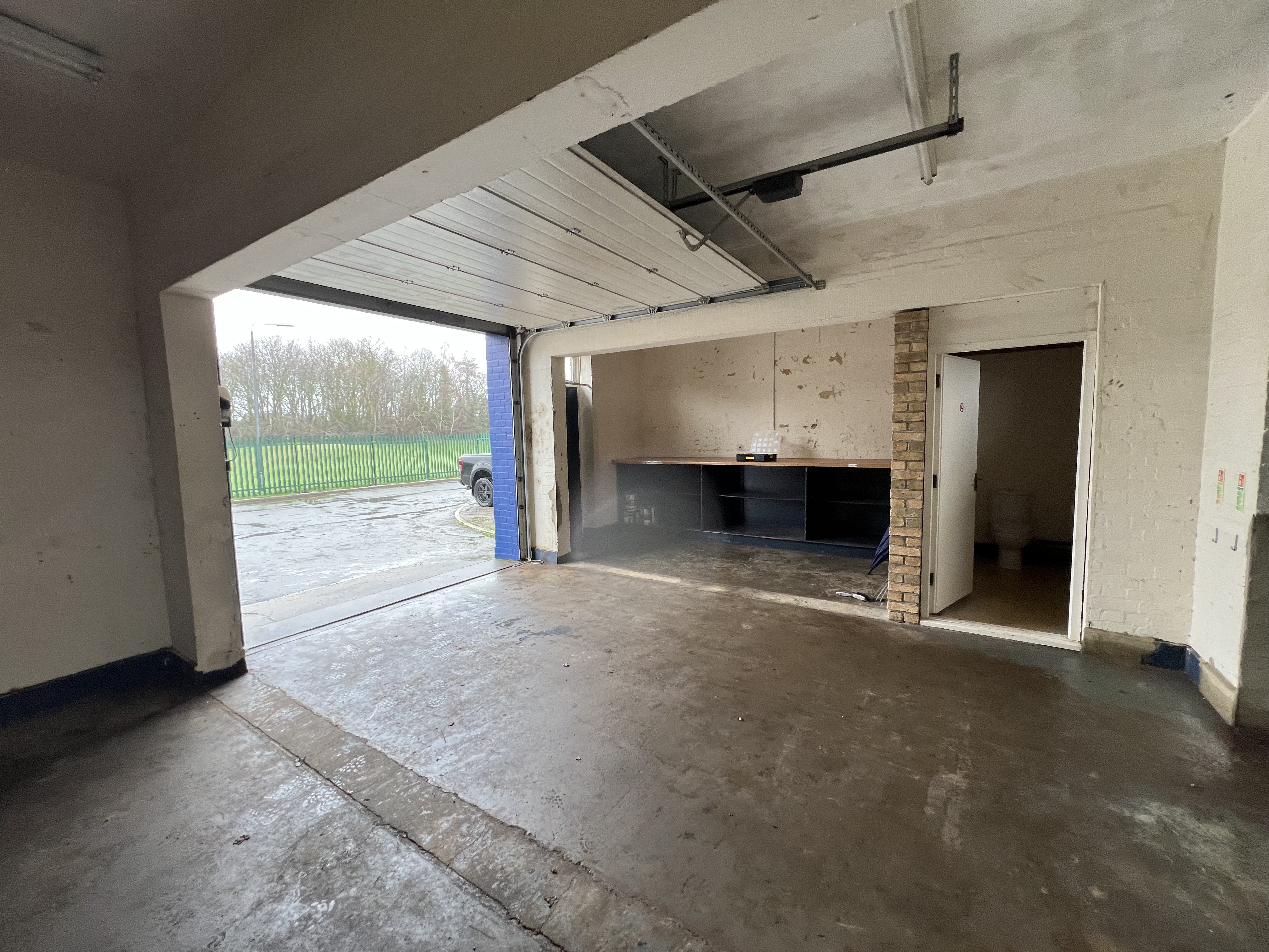 Industrial Unit in Manby - photo 2