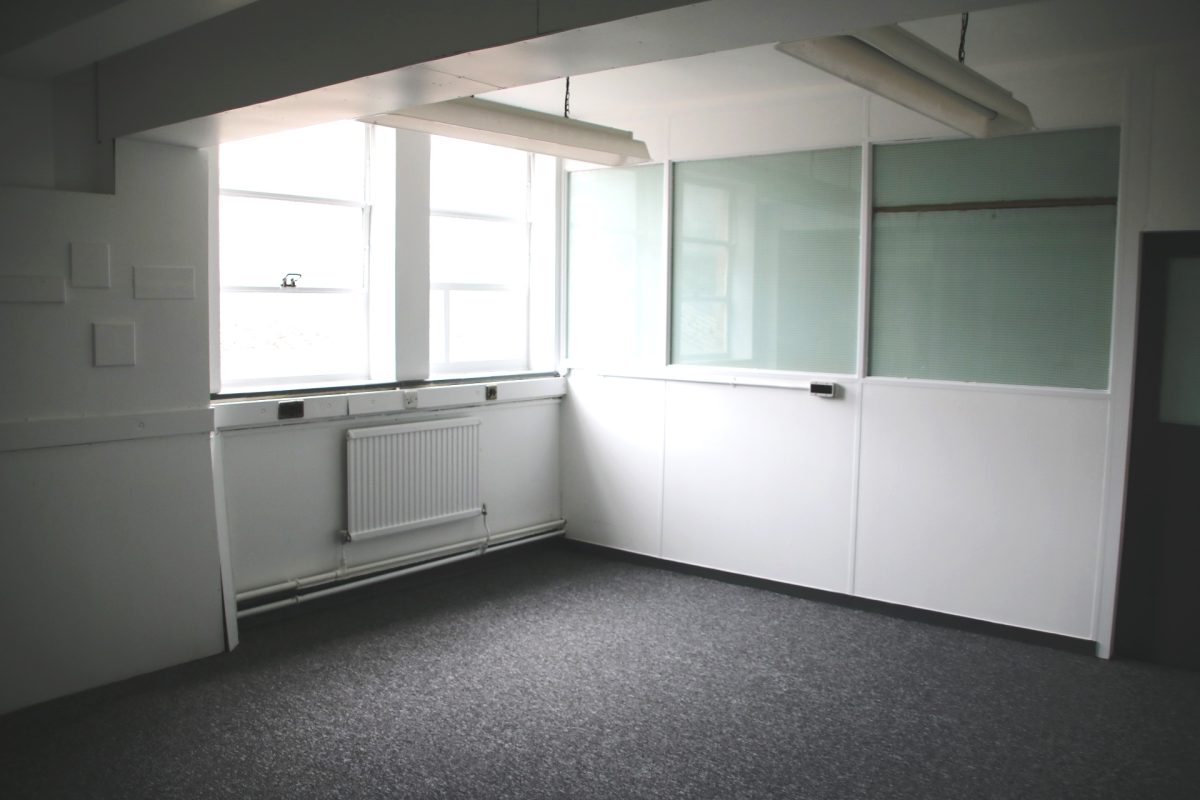 Office in Baldock - photo 3