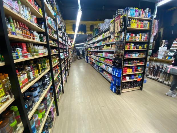 Retail/Shop in Reading - photo 2