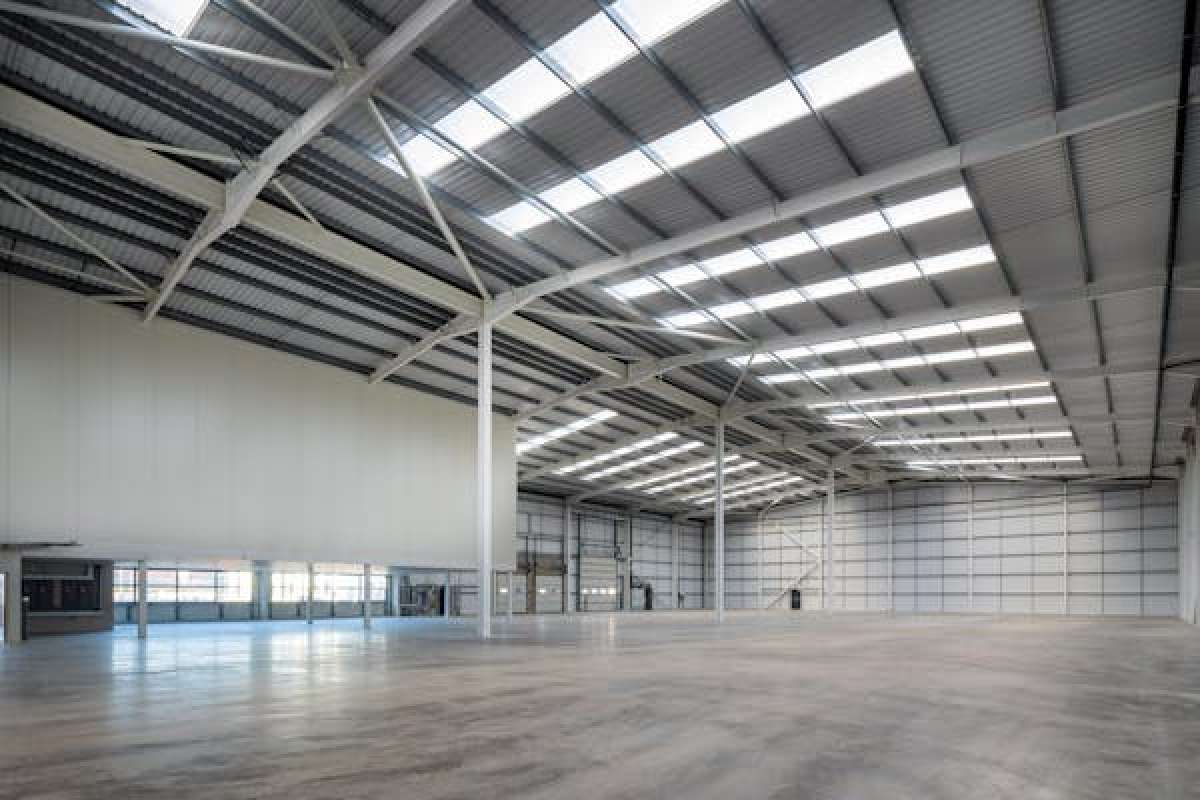 Brand new unit with close proximities to major UK motorway network. Available now in Birmingham - photo 4