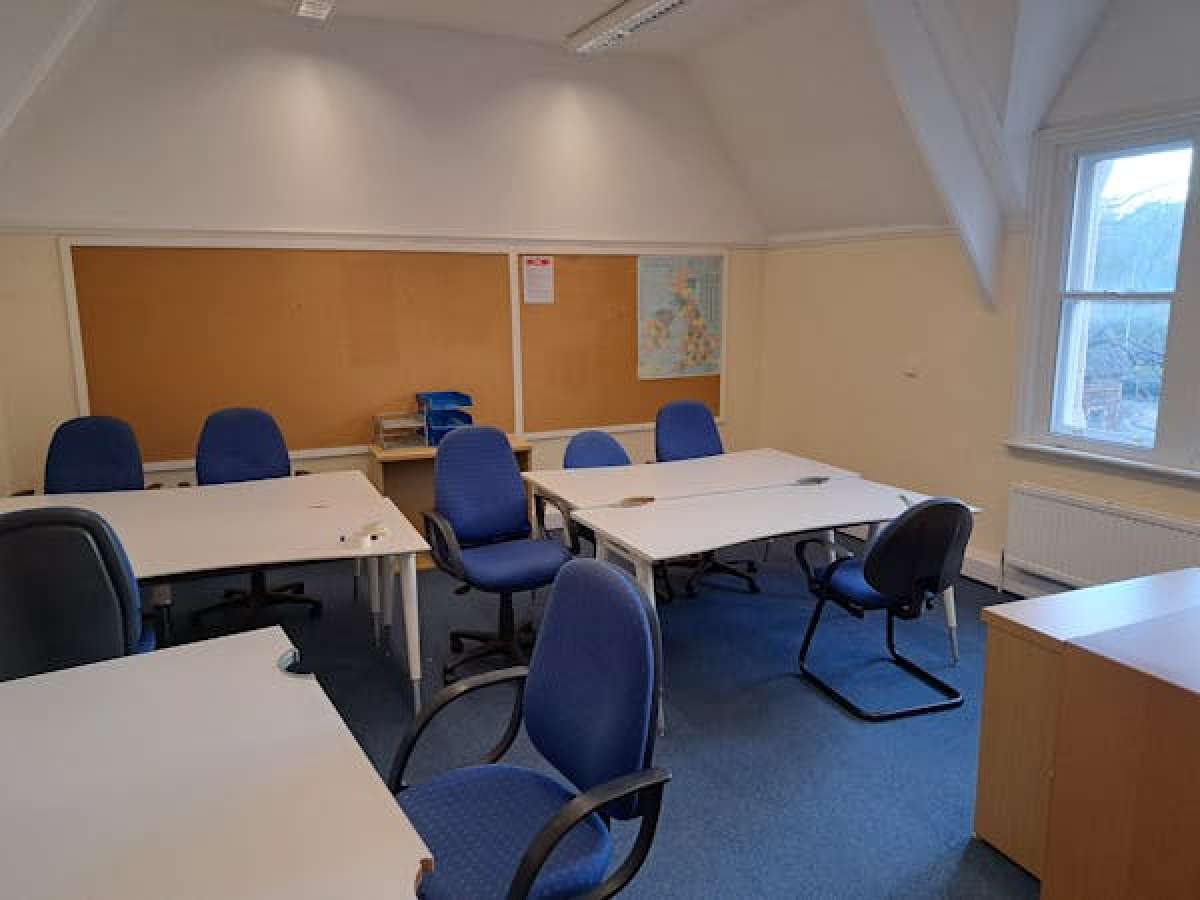 Commercial property for sale in Burton-on-Trent - photo 4