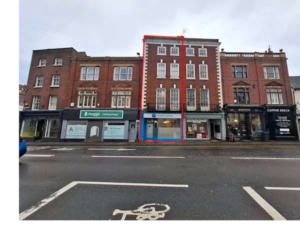 Four storey Prominent Grade II Listed building. To Let, Worcester