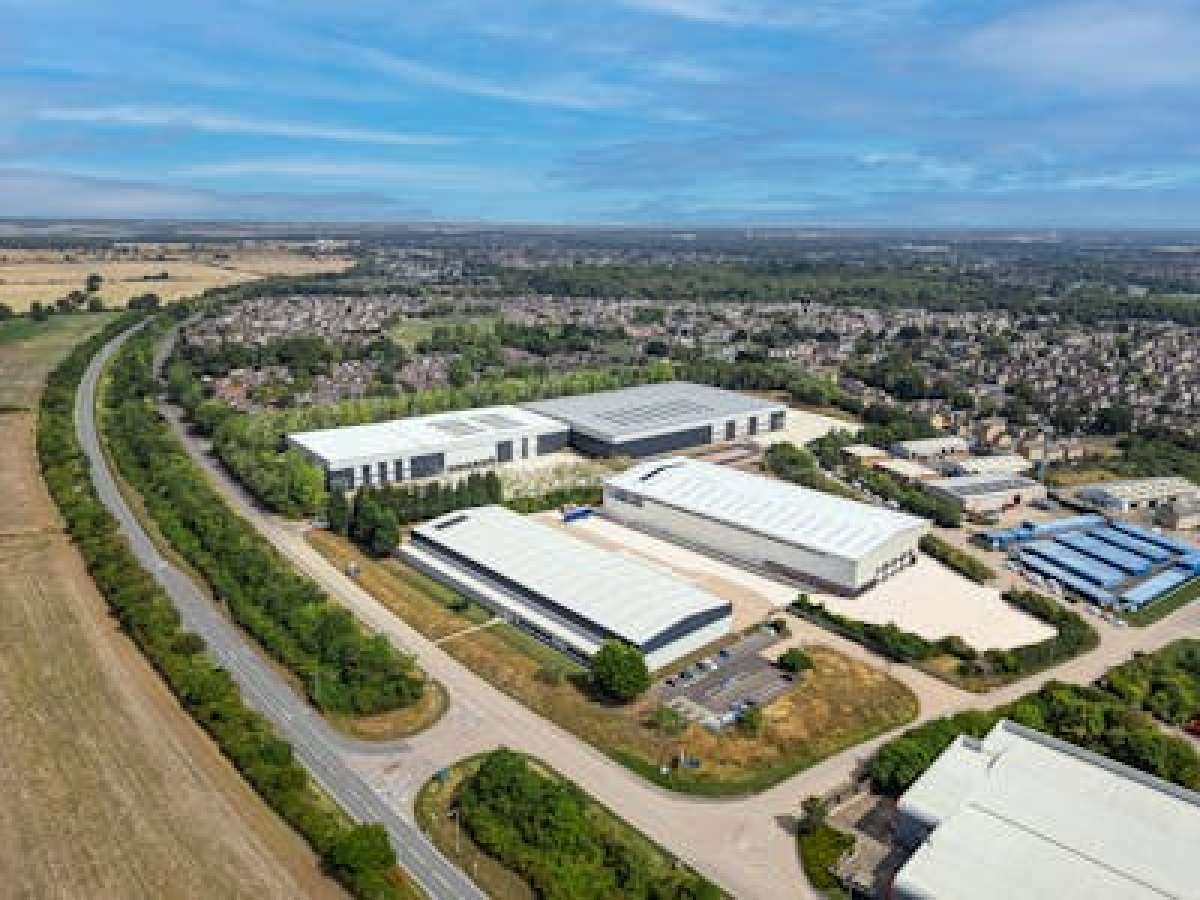 Industrial Unit in Corby - photo 2