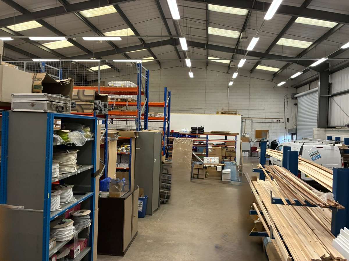 Industrial Unit in Cambridge - photo 3