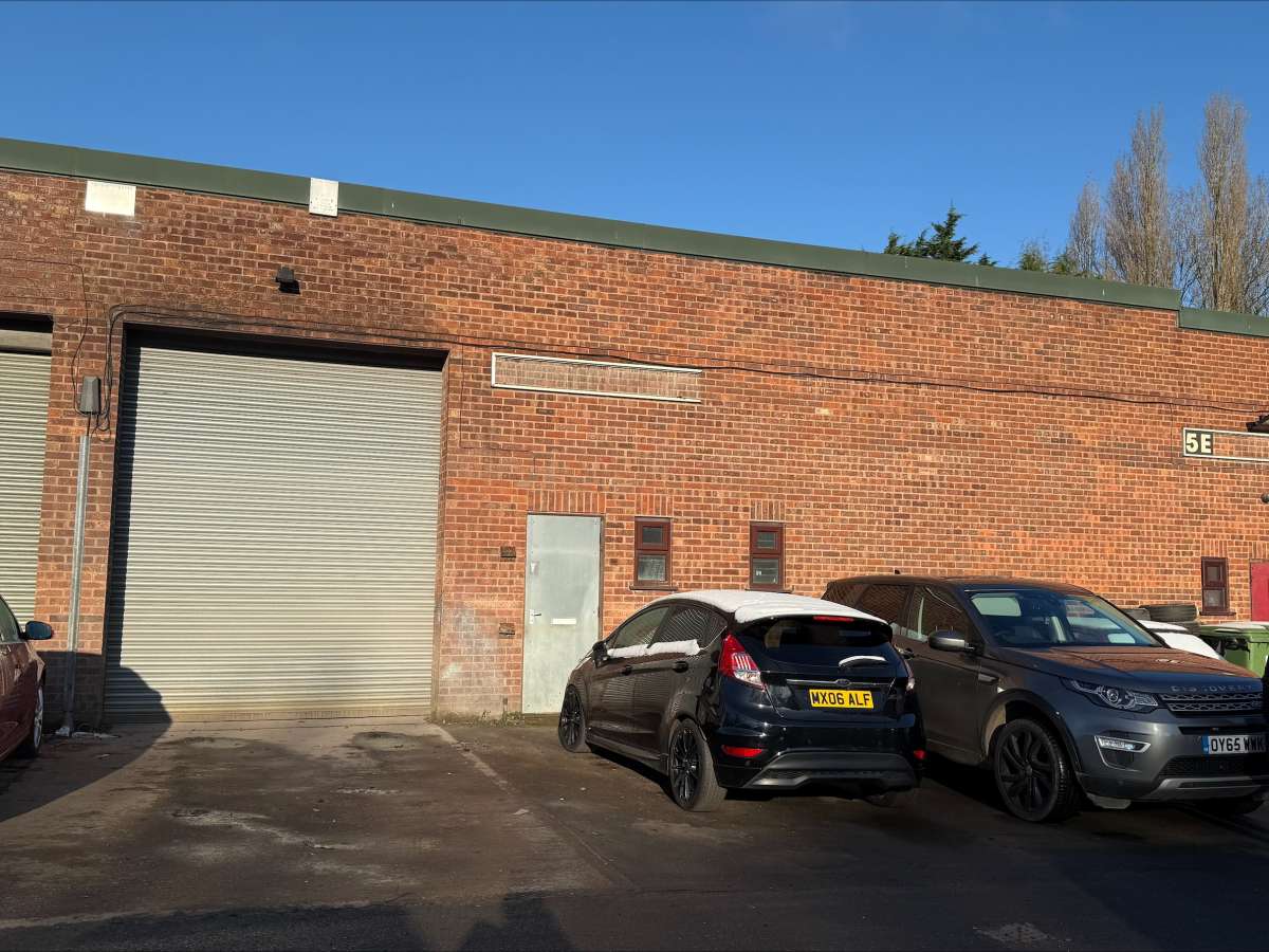 Industrial in Swadlincote