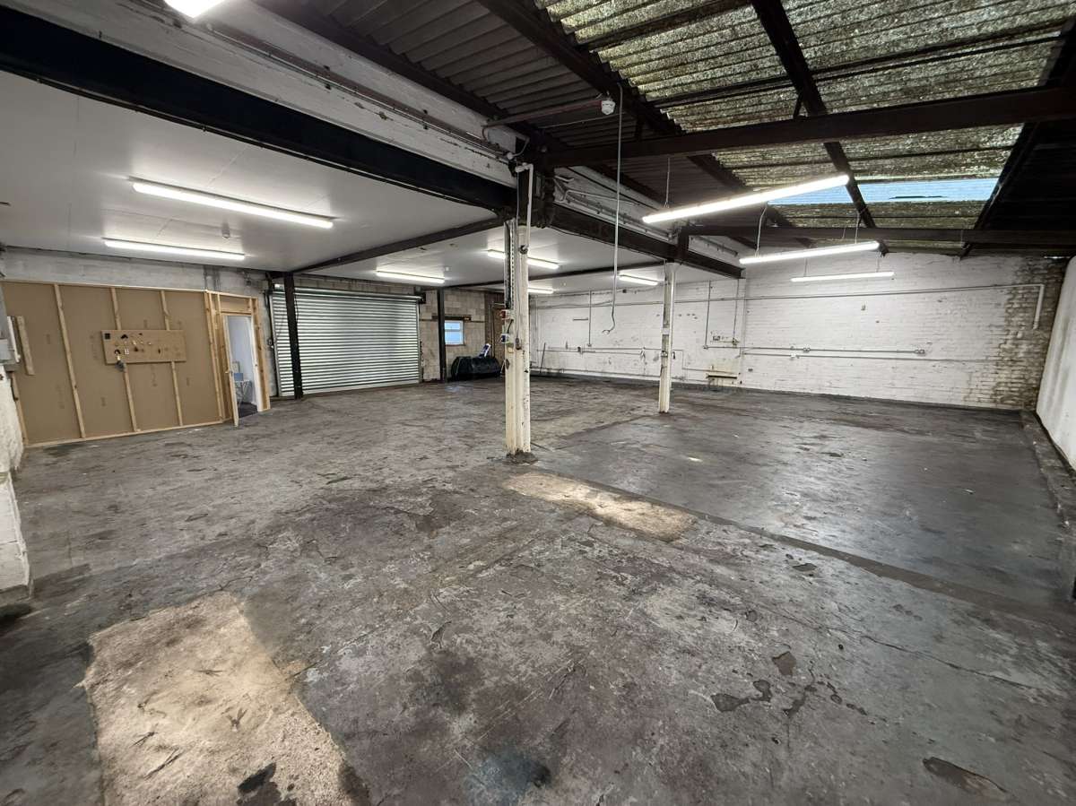 Industrial Unit in Hinckley - photo 3