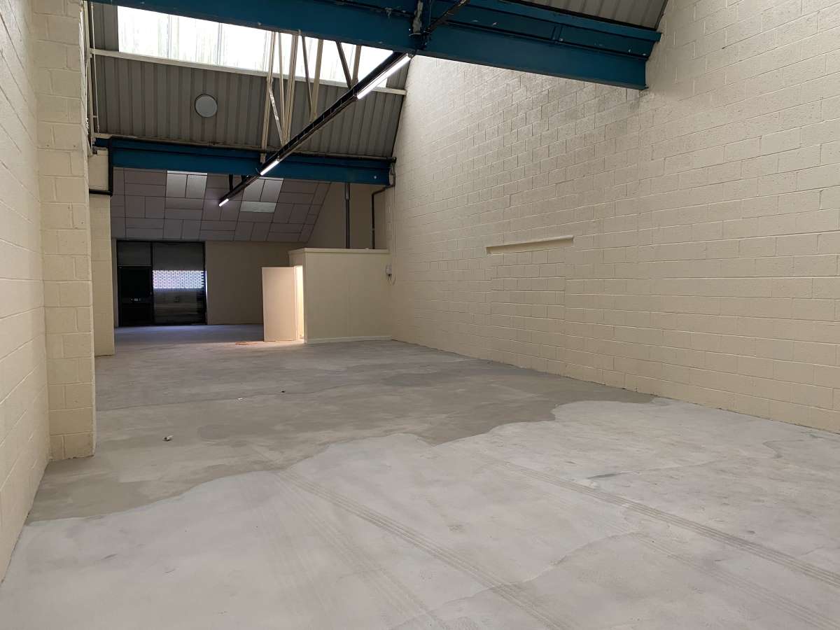 Industrial Unit in Oldbury - photo 4
