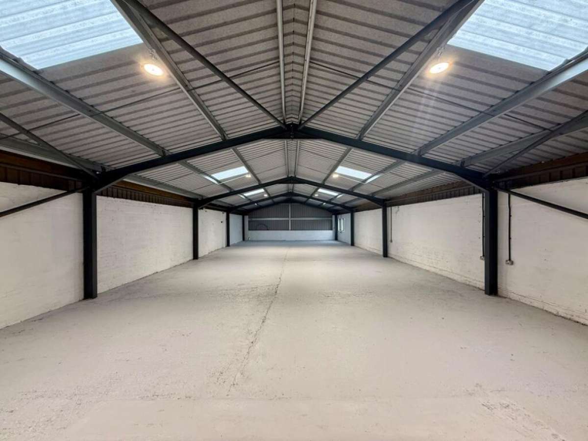 Industrial Unit in Wolverhampton - photo 4