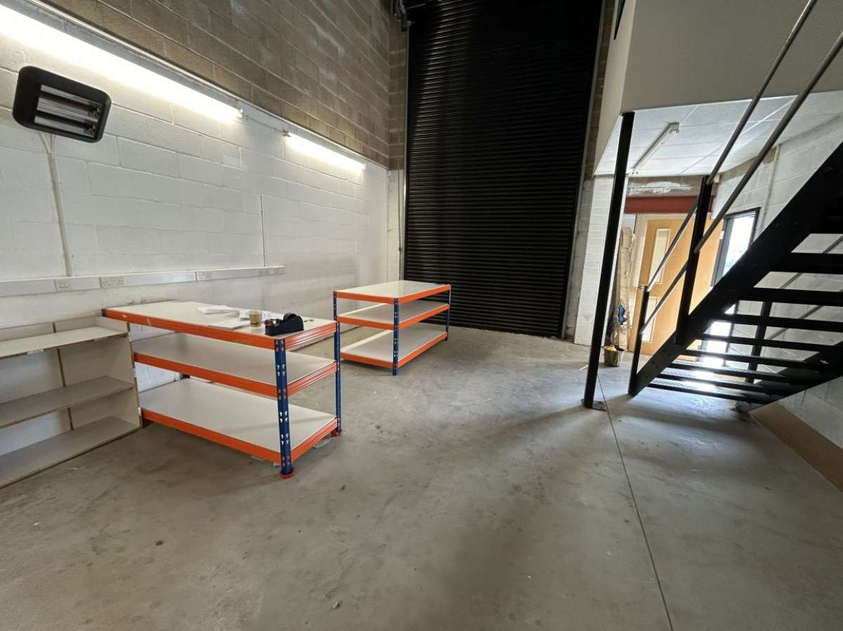 Industrial Unit in Torpoint - photo 2