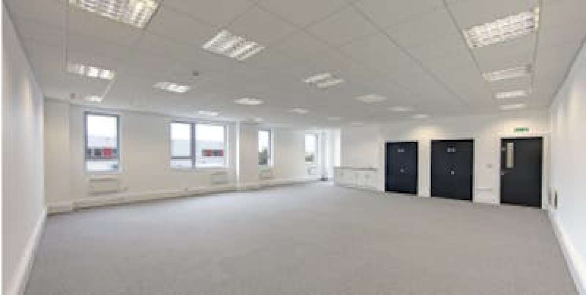 Industrial Unit in Thamesmead - photo 2