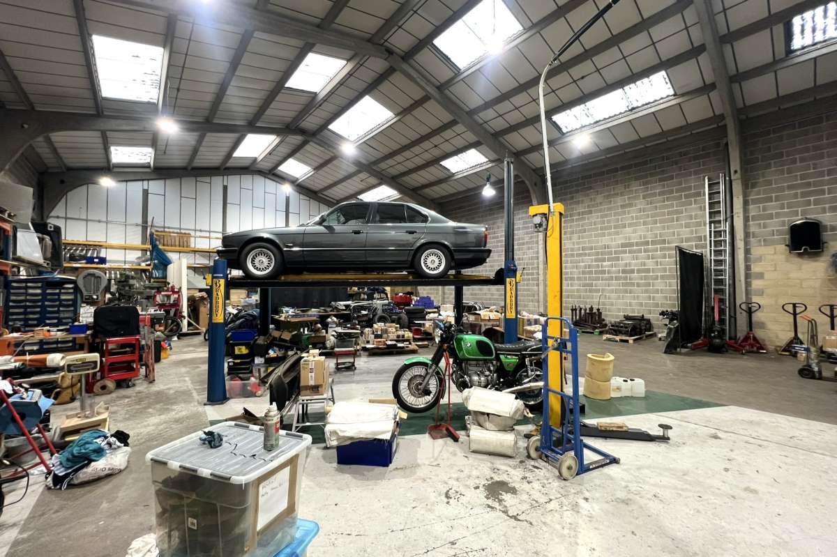 Industrial Unit in Temple Farm Industrial Estate - photo 4