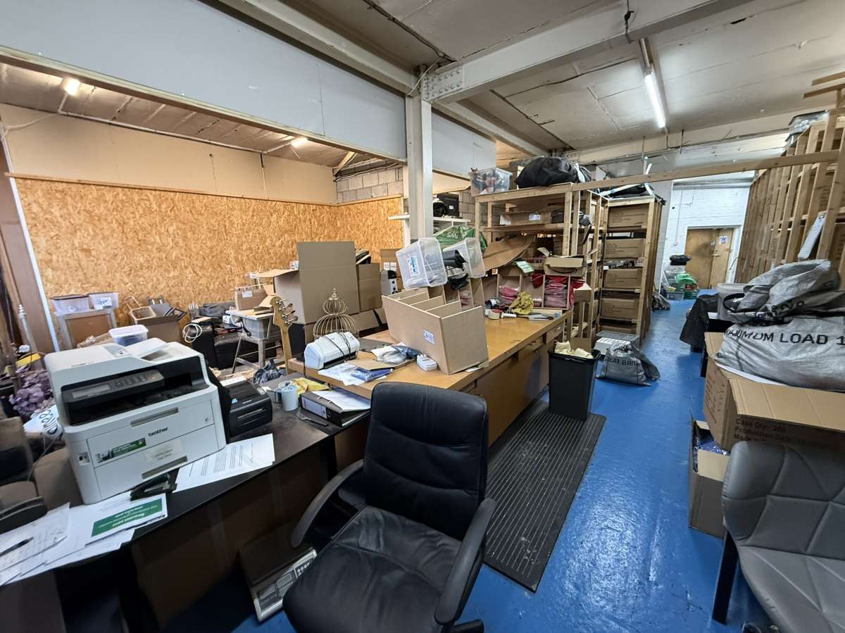 Industrial Unit in Leicester - photo 3