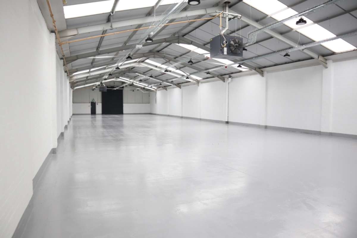 Industrial Unit in Kingswinford - photo 3