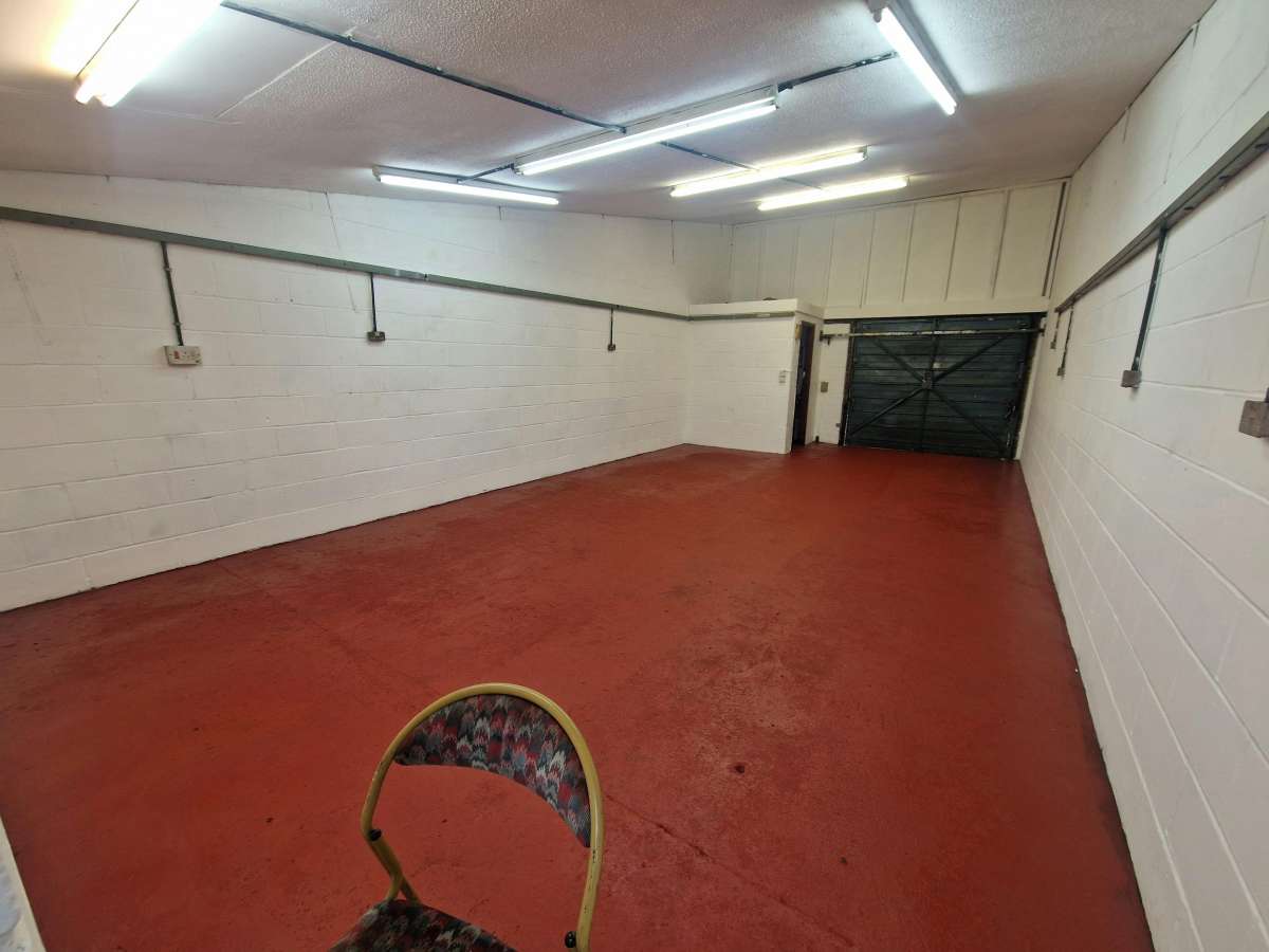 Industrial Unit in Southsea - photo 2