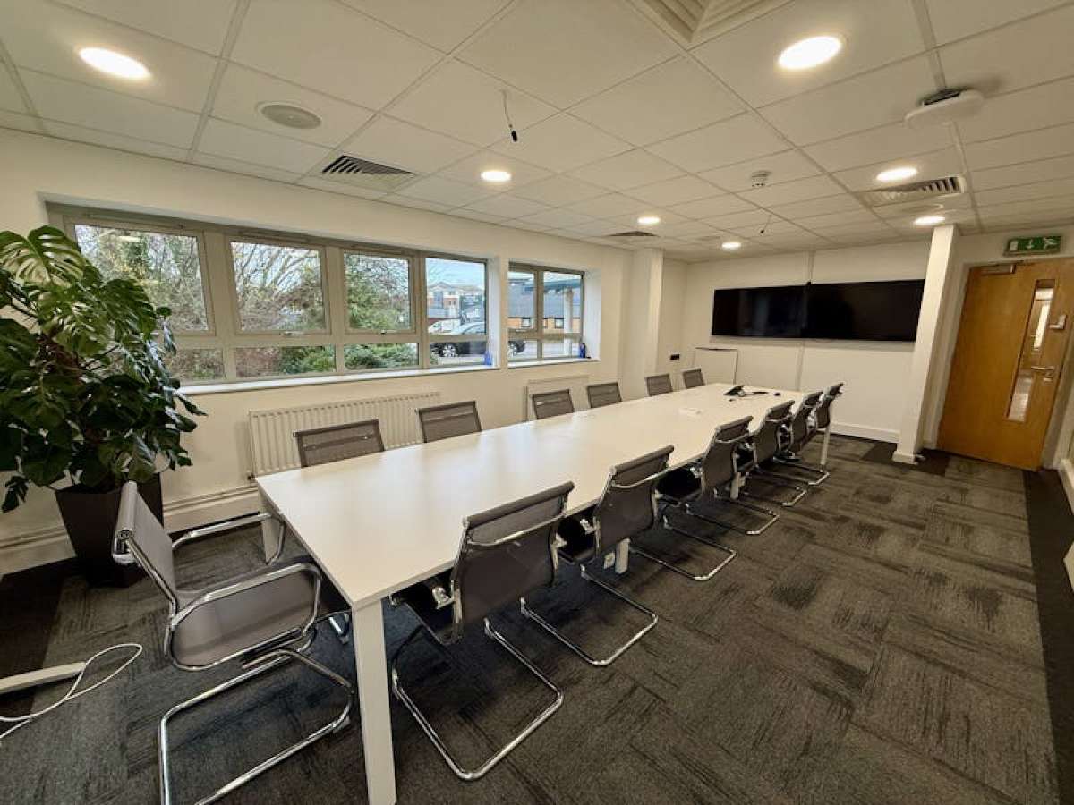 Industrial Unit in Ringwood - photo 2