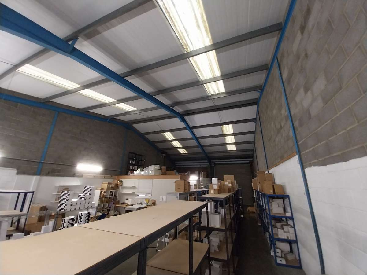 Industrial Unit in Lincoln - photo 3