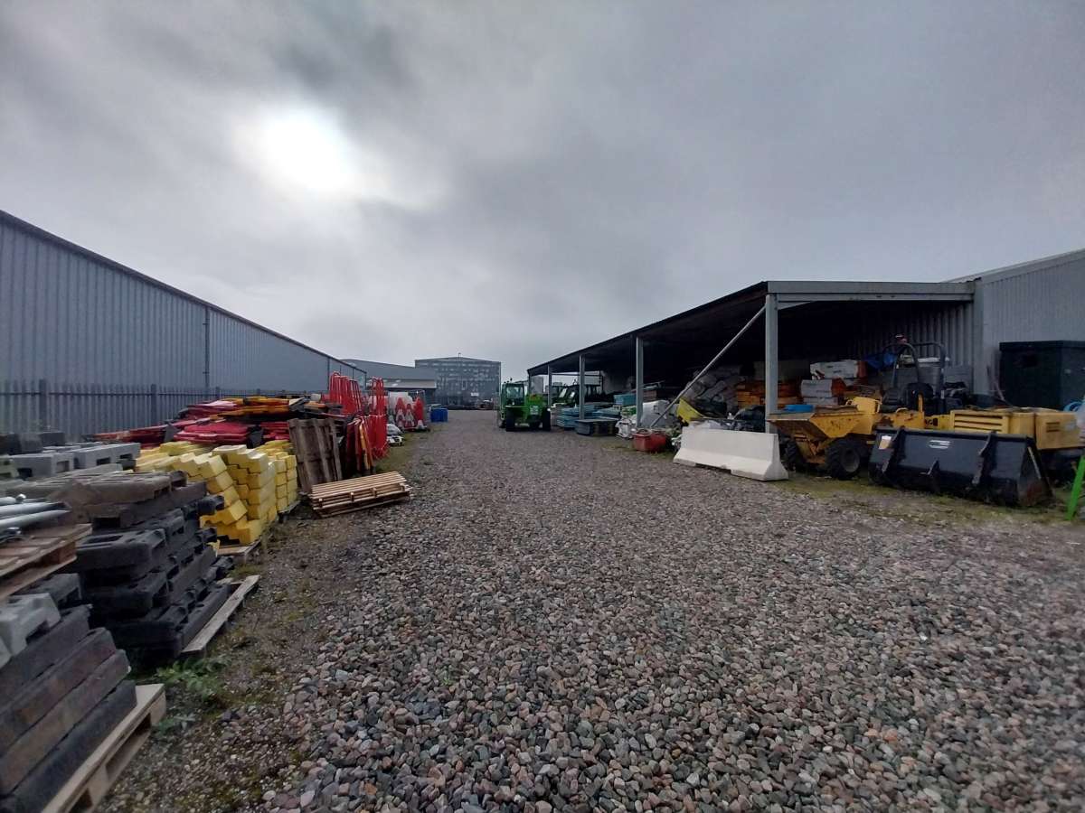 Industrial Unit in Louth - photo 3