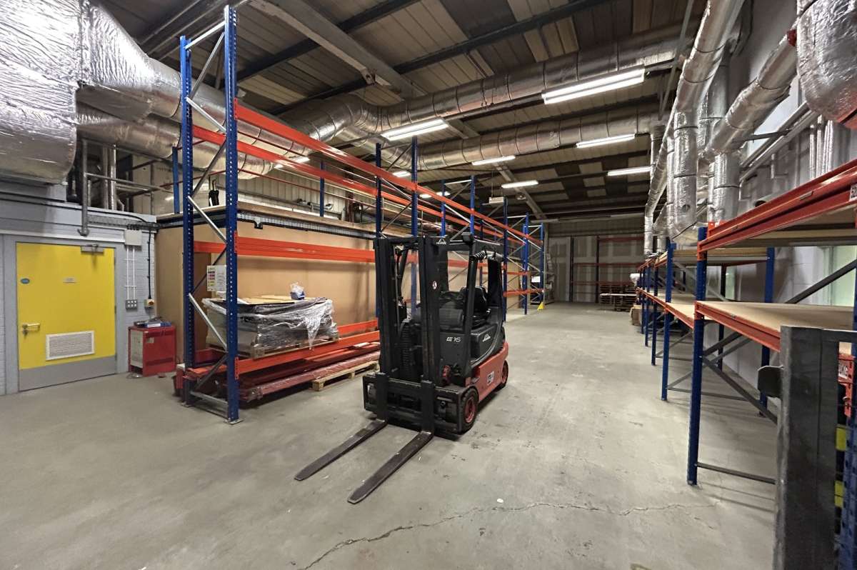 Industrial Unit in Belfast - photo 4