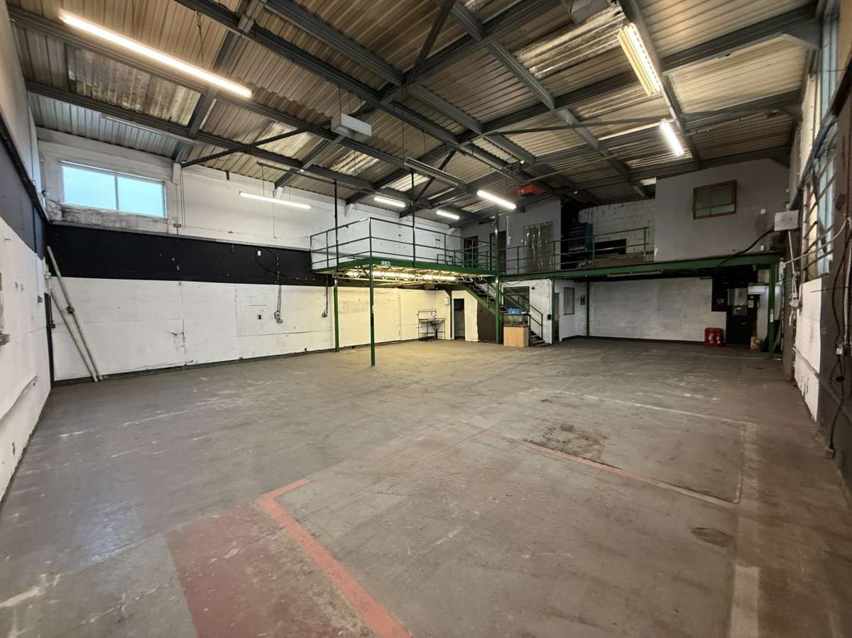 Industrial Unit in Hinckley - photo 3