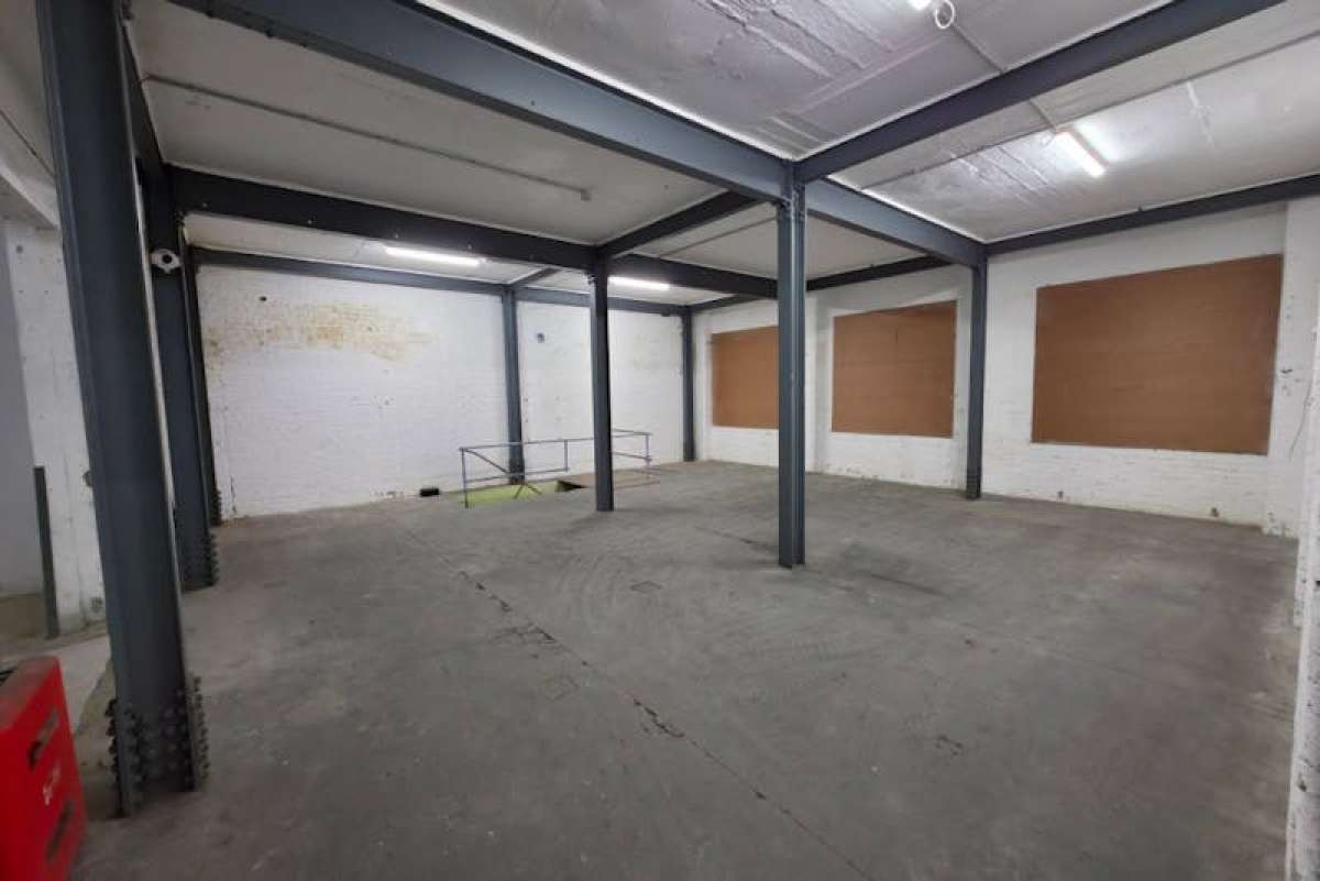Industrial Unit in Leyton - photo 4