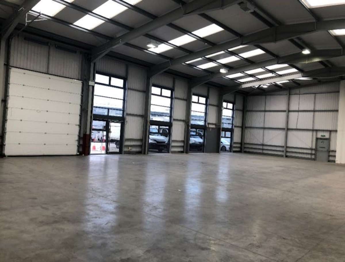 Industrial Unit in Leyton - photo 2