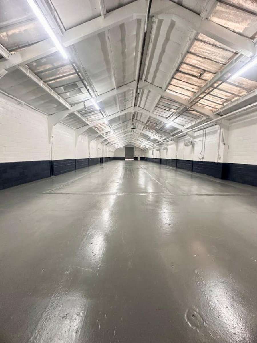 Industrial Unit in Hoddesdon - photo 2