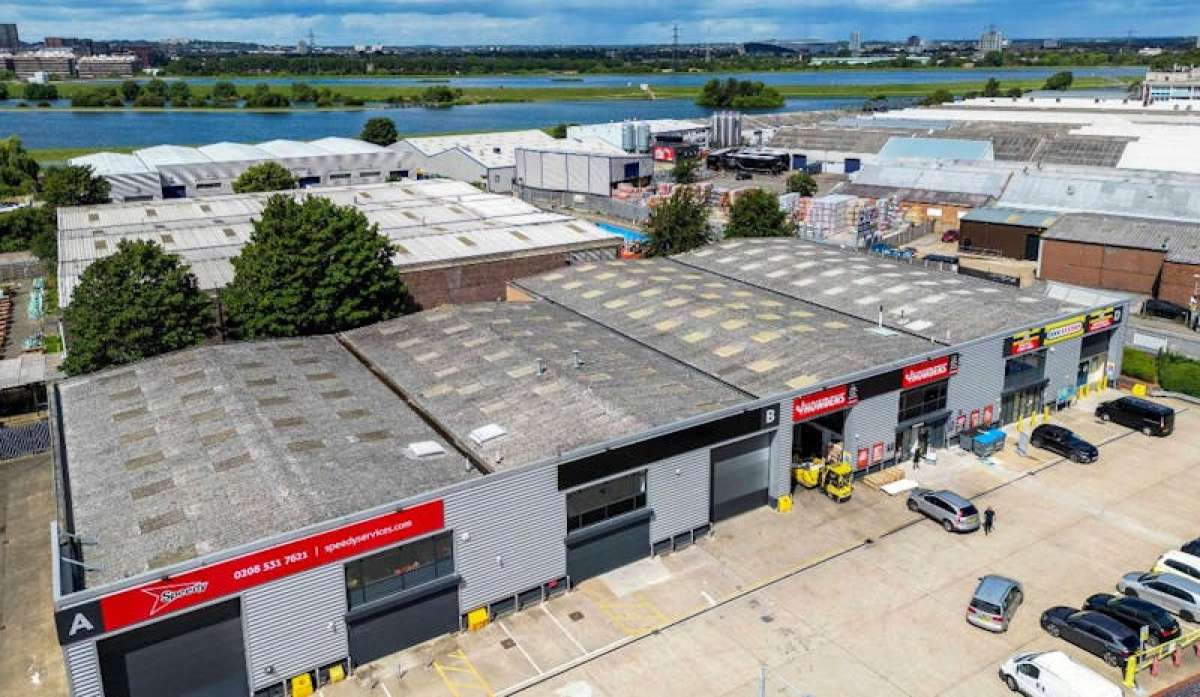 Industrial Unit in Walthamstow - photo 3
