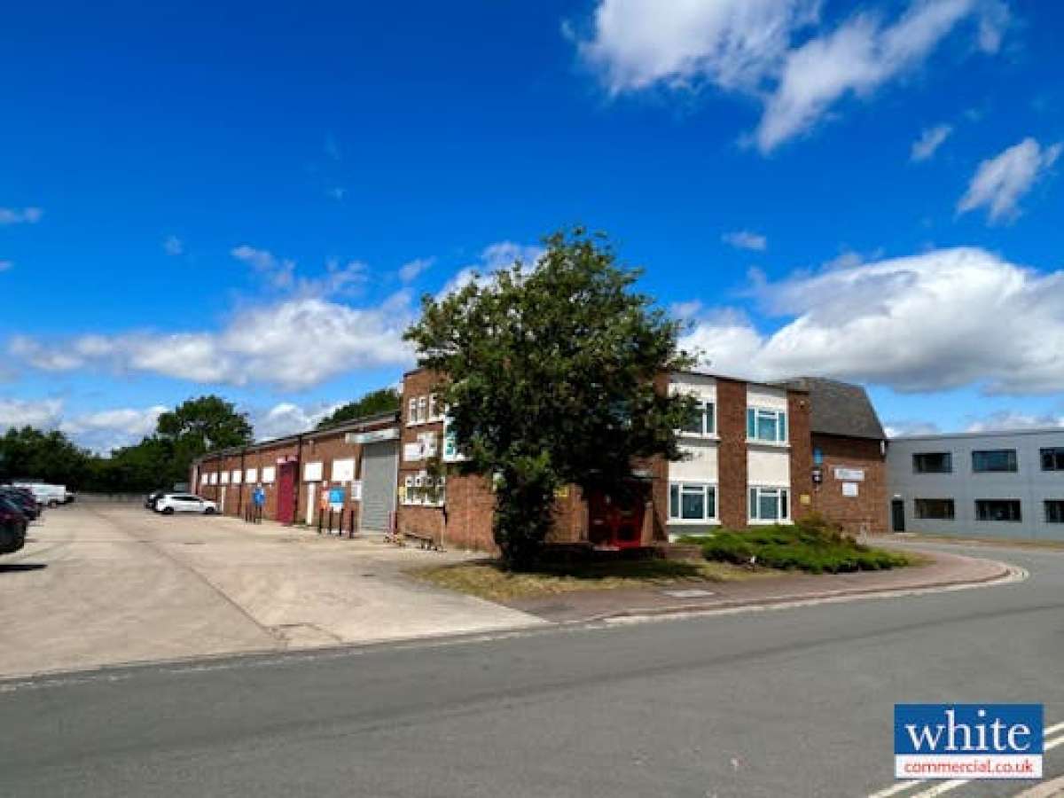 Industrial Unit in Bicester - photo 3