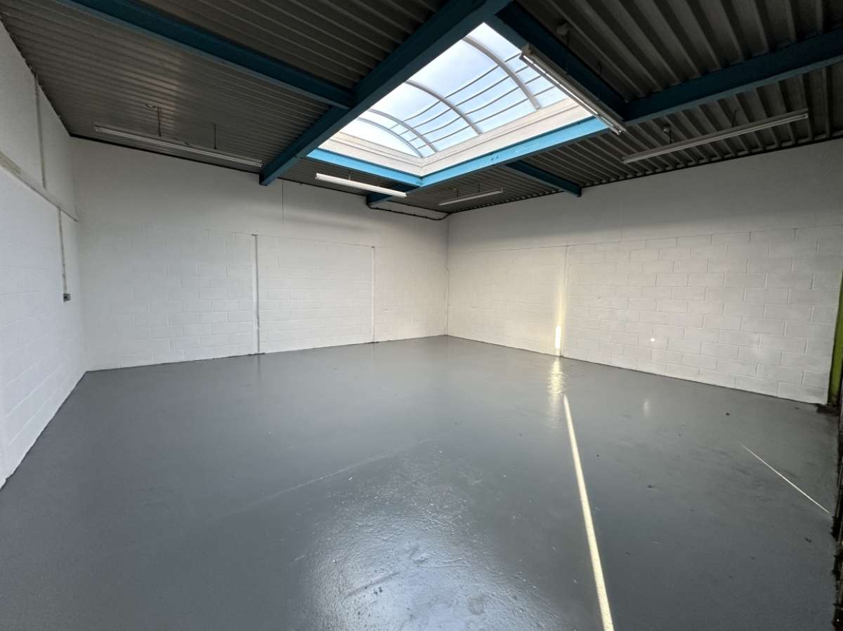 Industrial Unit in Redruth - photo 3