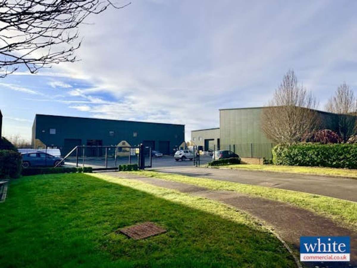 Industrial Unit in Moreton-in-Marsh - photo 2
