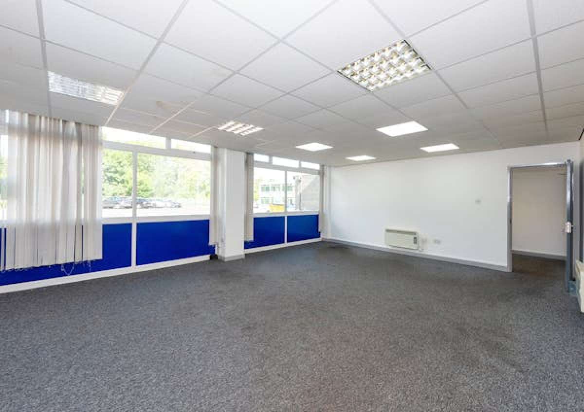 Industrial Unit in Cradley Heath - photo 4