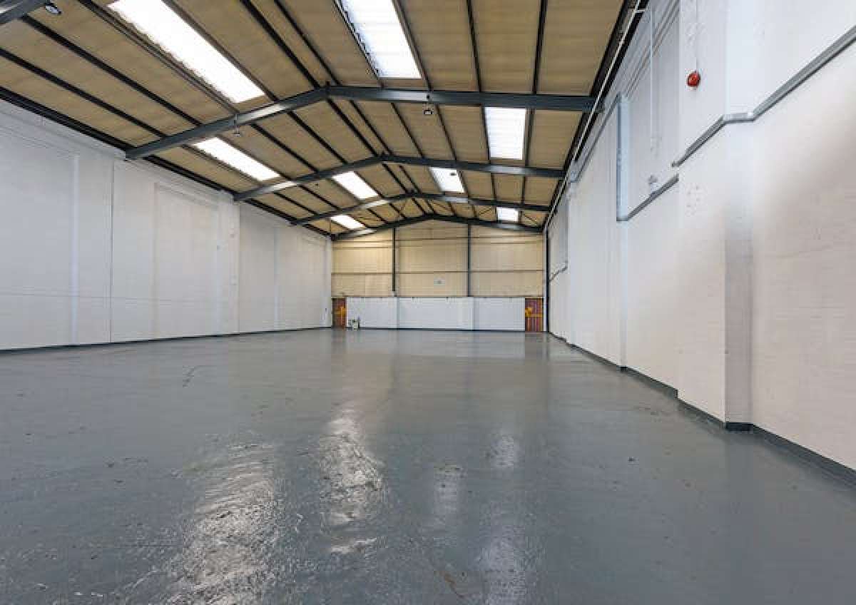 Industrial Unit in Cradley Heath - photo 3