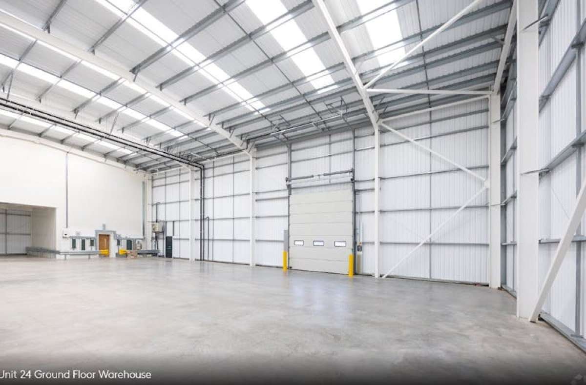 Industrial Unit in Burgess Hill - photo 4