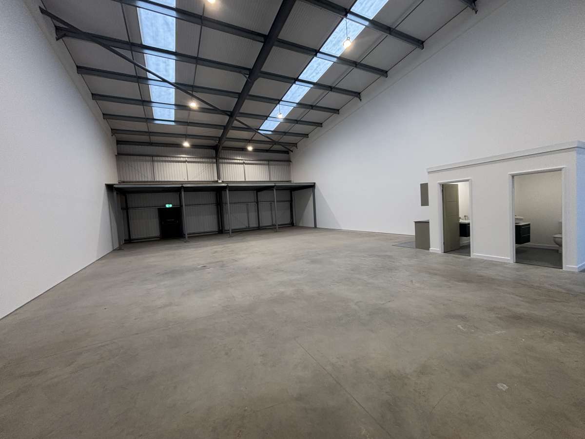 Industrial Unit in Kibworth - photo 3