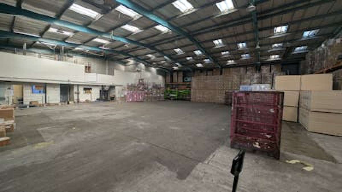 Industrial Unit in Eastleigh - photo 2