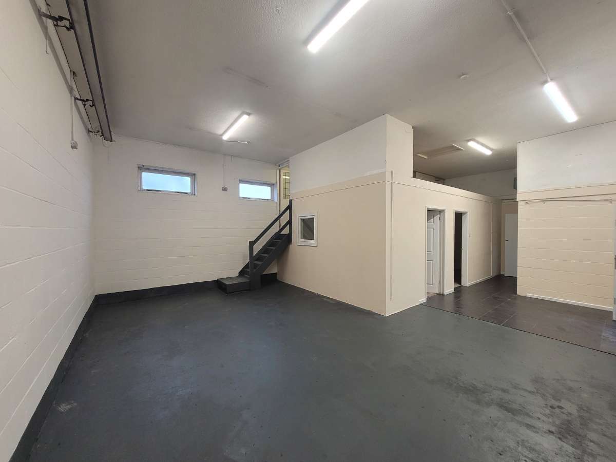 Industrial Unit in Huntingdon - photo 3