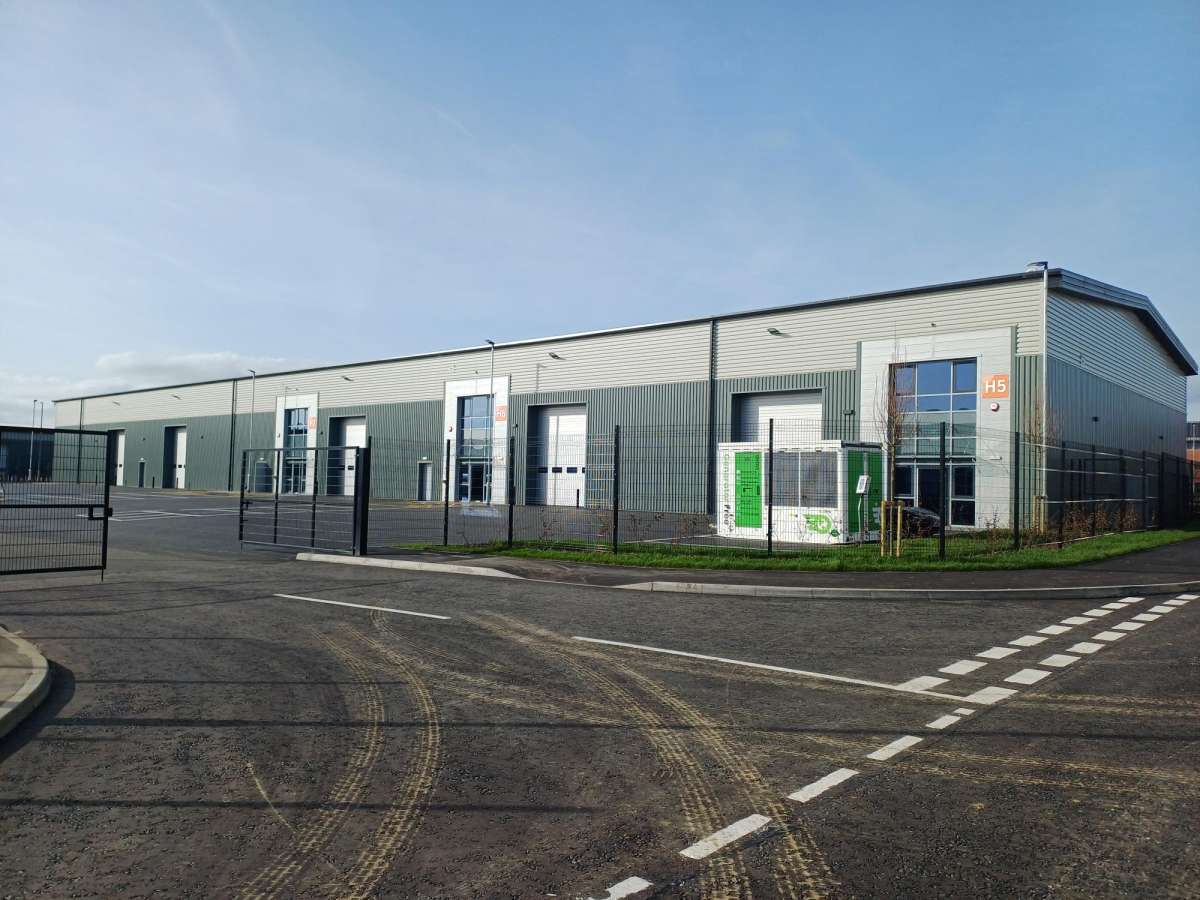 Industrial Unit in Market Harborough - photo 3