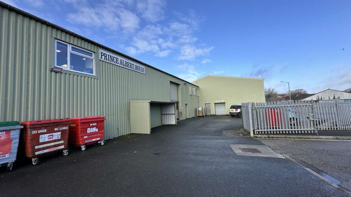 Industrial Unit in Liskeard - photo 4