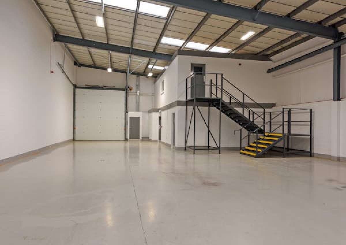 Industrial Unit in Birmingham - photo 2