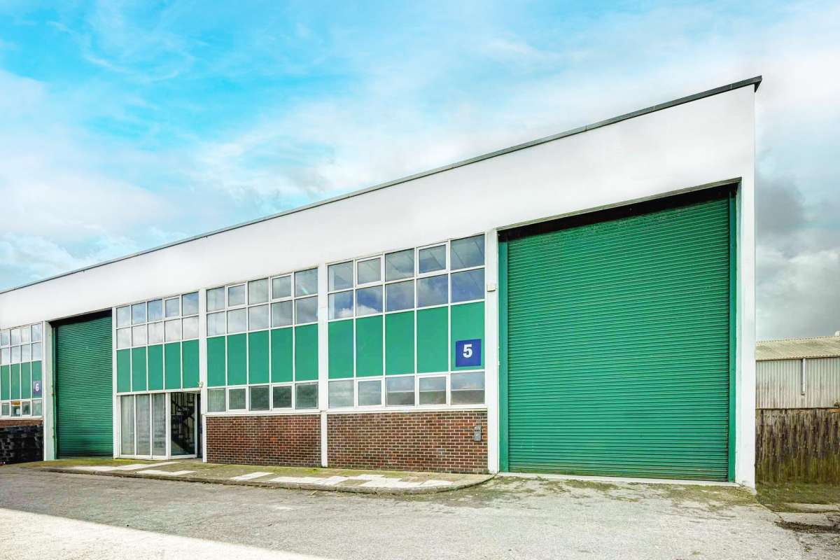 Industrial Unit in Hampshire - photo 3