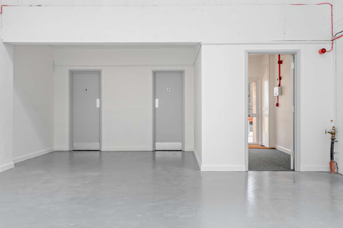 Industrial Unit in Dorset - photo 3