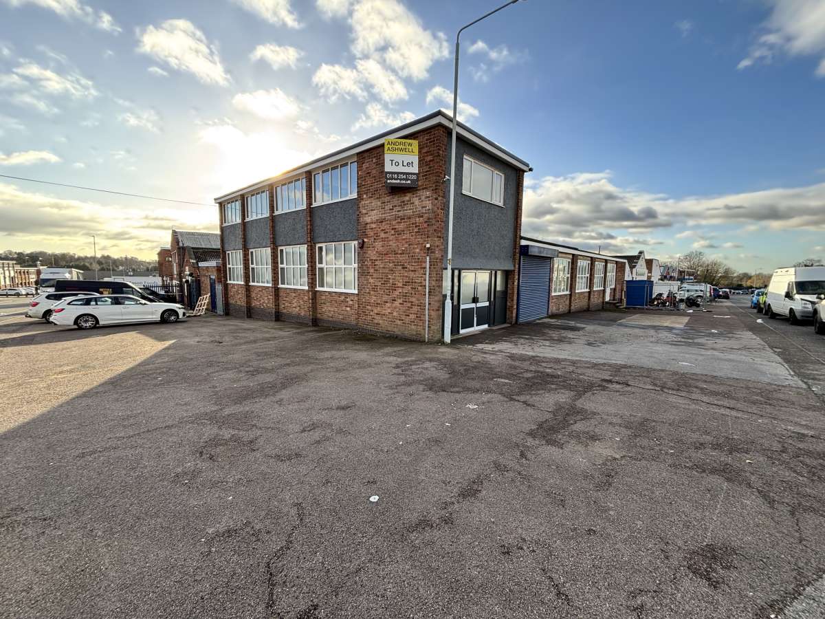 Industrial Unit in Oadby - photo 2
