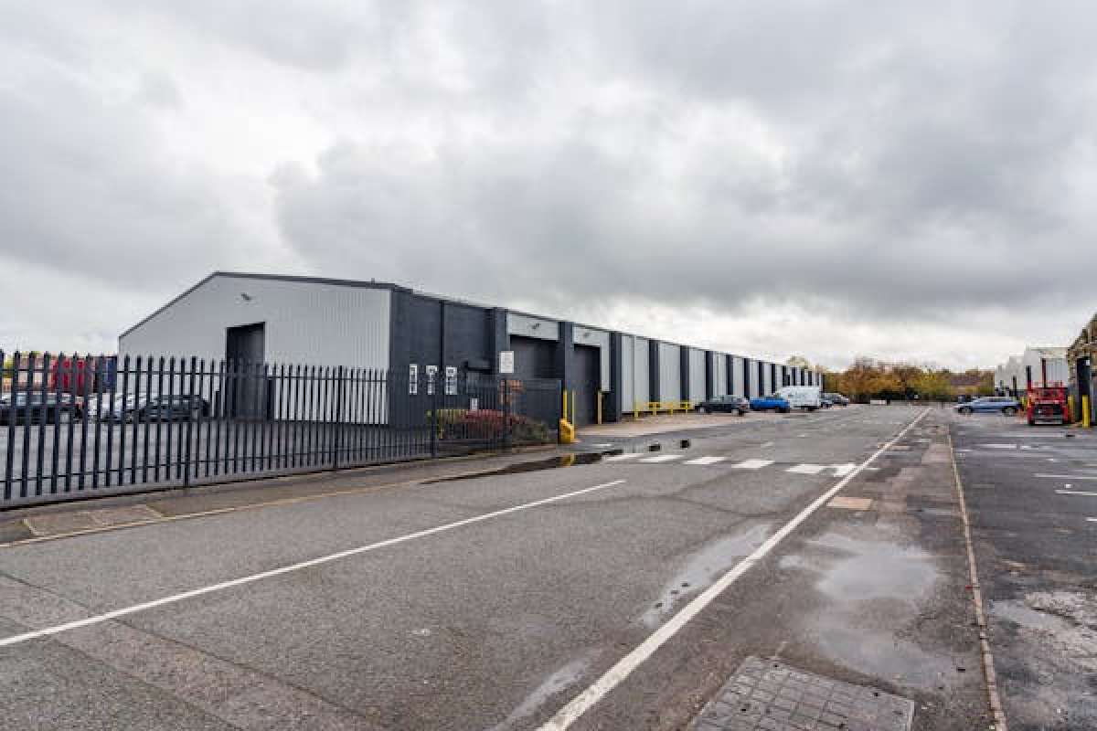Industrial Unit in Smethwick - photo 2