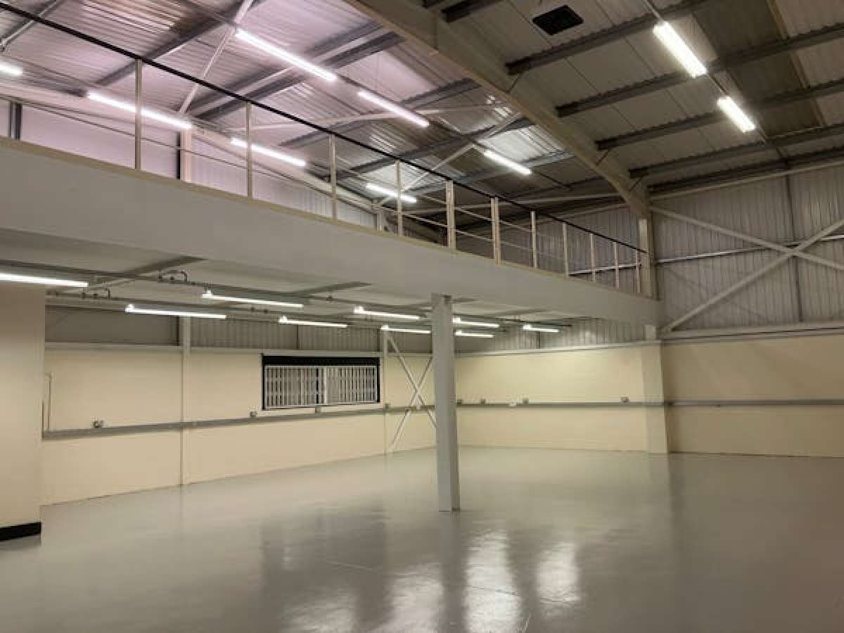 Industrial Unit in Tewkesbury - photo 3