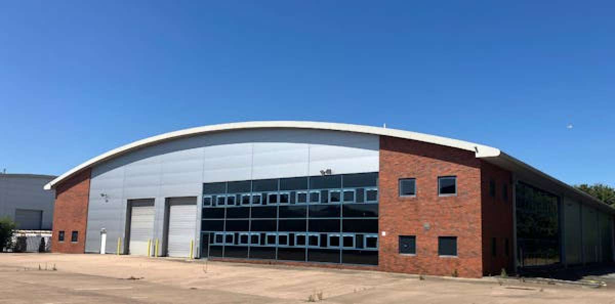 Industrial Unit in Worcester - photo 2