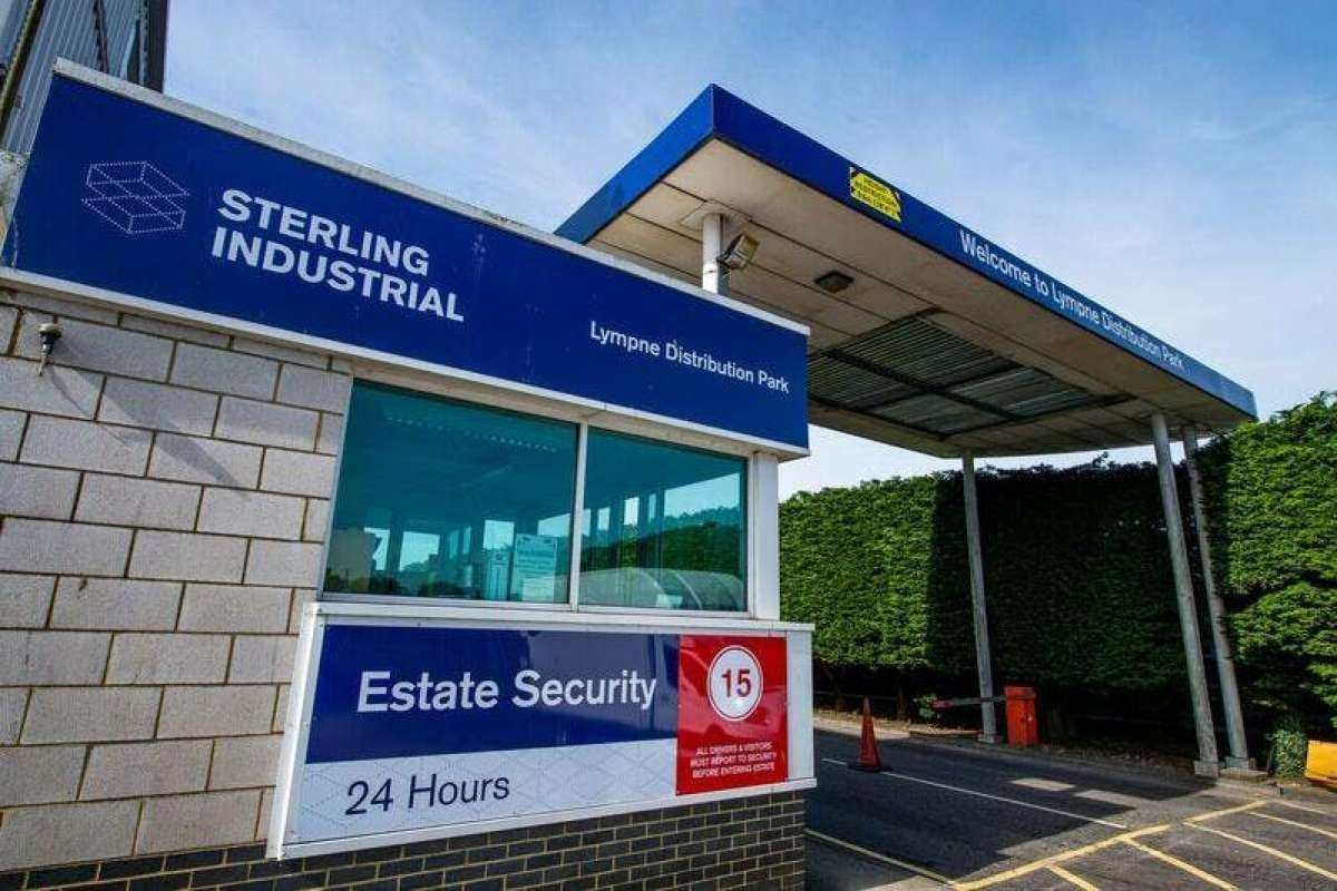 Industrial Unit in Hythe - photo 4