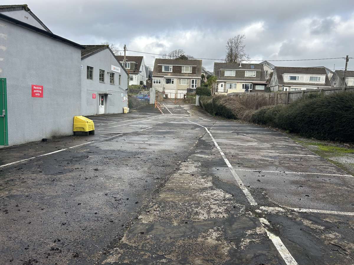 Industrial Unit in Plymouth - photo 4