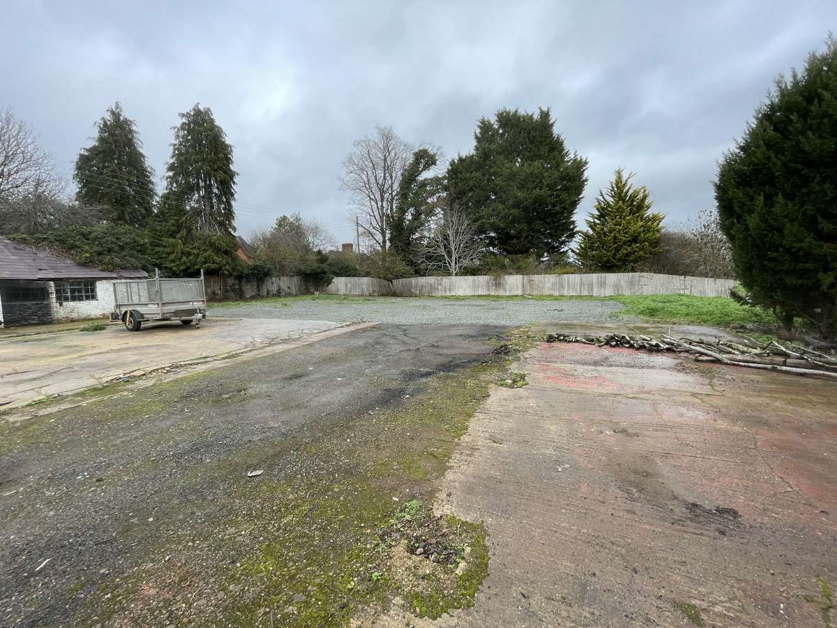 Industrial in Walton