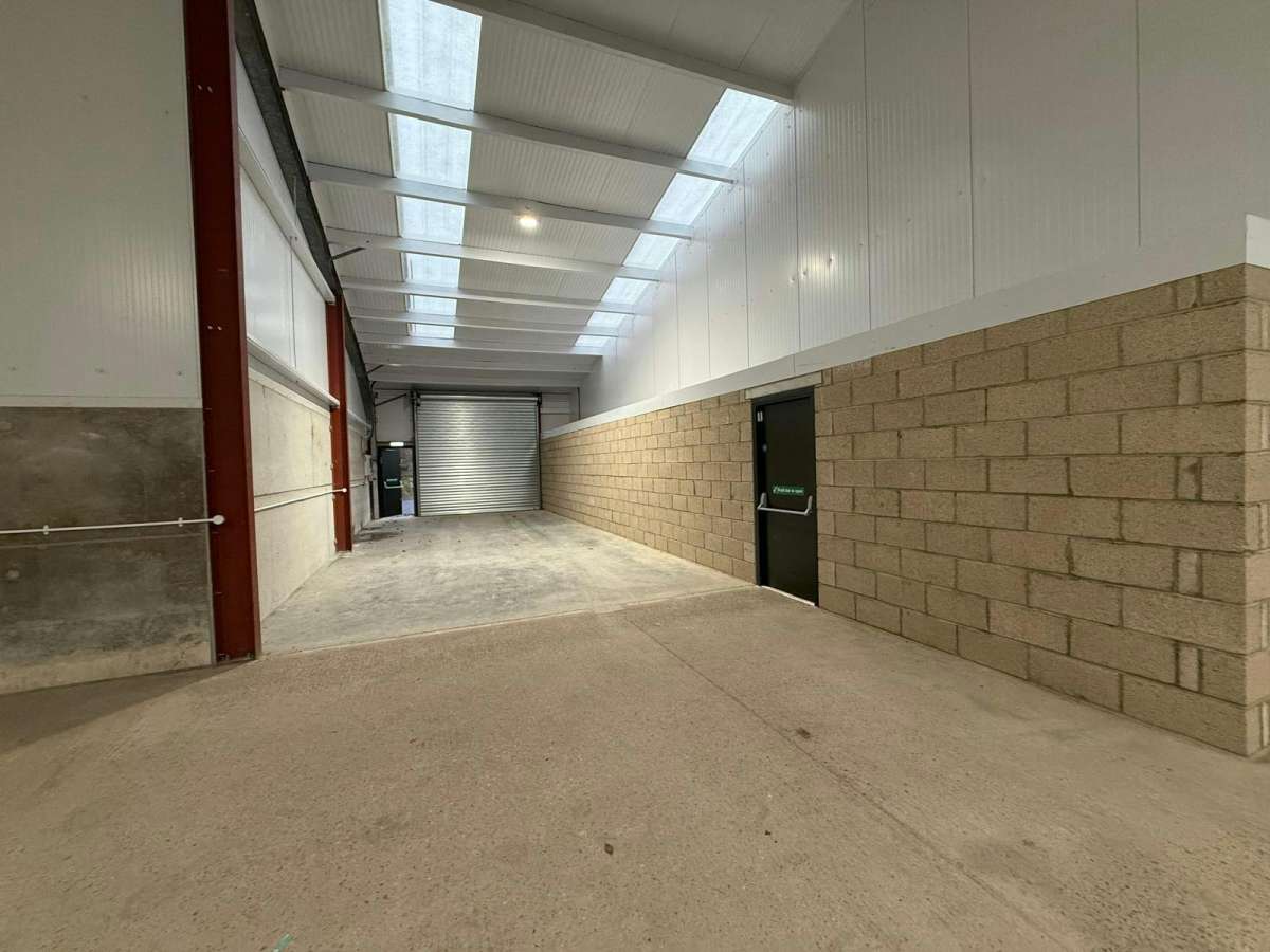 Industrial Unit in Southampton - photo 3